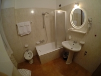 c.%20215%20bagno.jpg